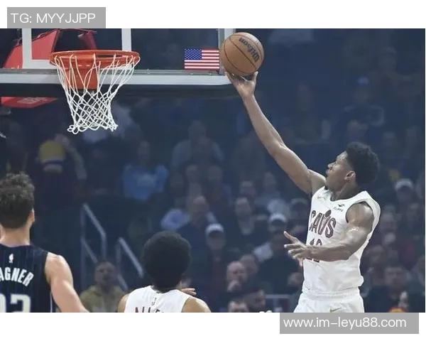 亨特表现出色16投8中三分命中率高达33贡献20分7篮板2抢断正负值高达19 亨特表现出色16投8中三分命中率高达33贡献20分7篮板2抢断正负值高达19