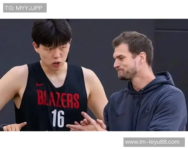 媒体人分析杨瀚森生涯开局受限于开拓者整体节奏不协调问题